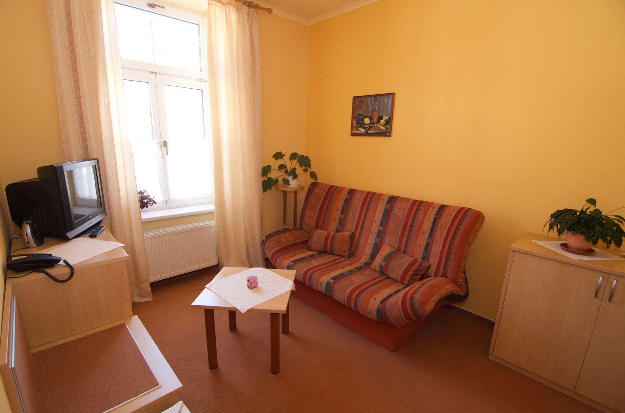 Liptovský Mikuláš Hotel Steve מראה חיצוני תמונה