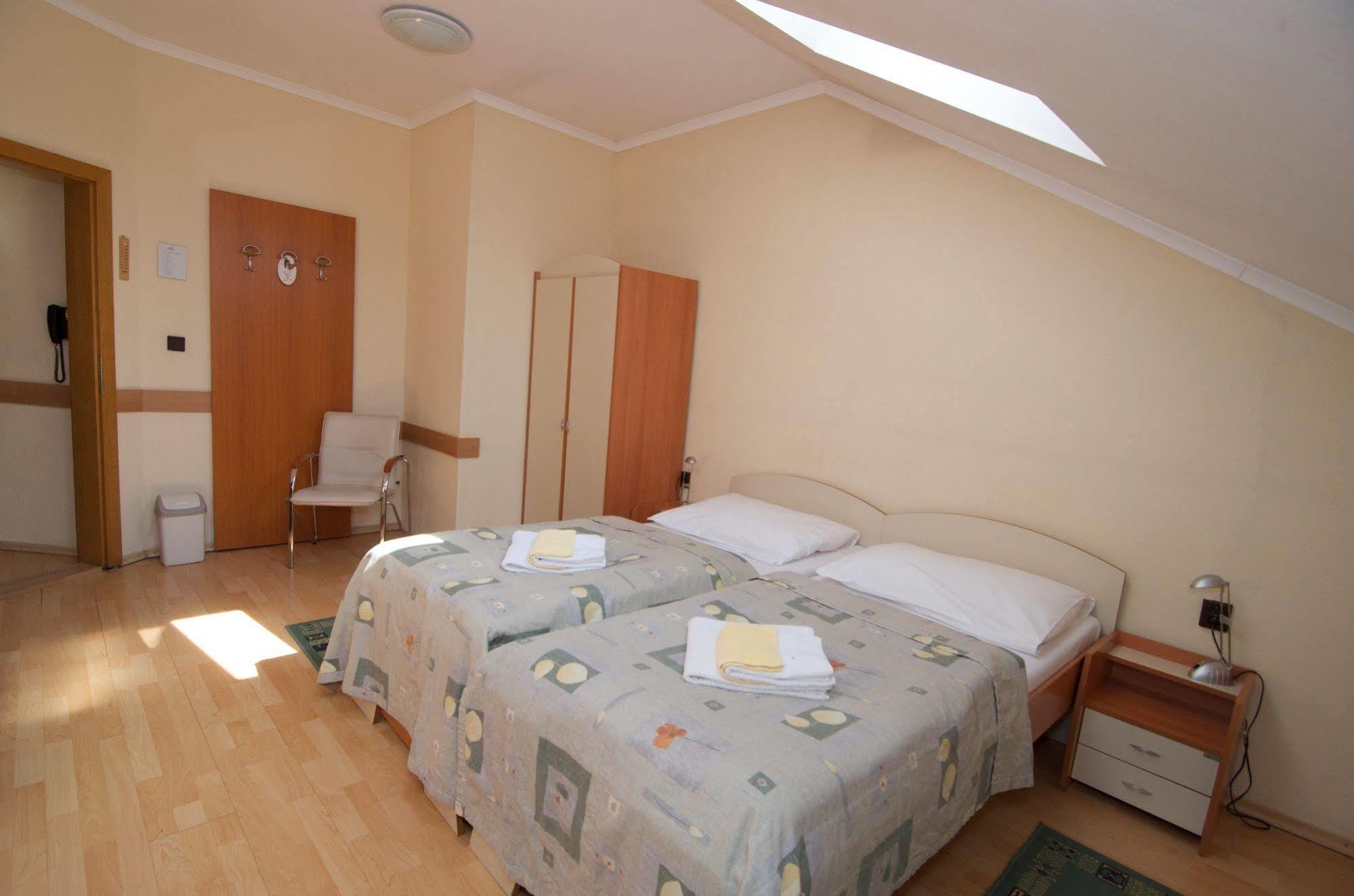 Liptovský Mikuláš Hotel Steve מראה חיצוני תמונה