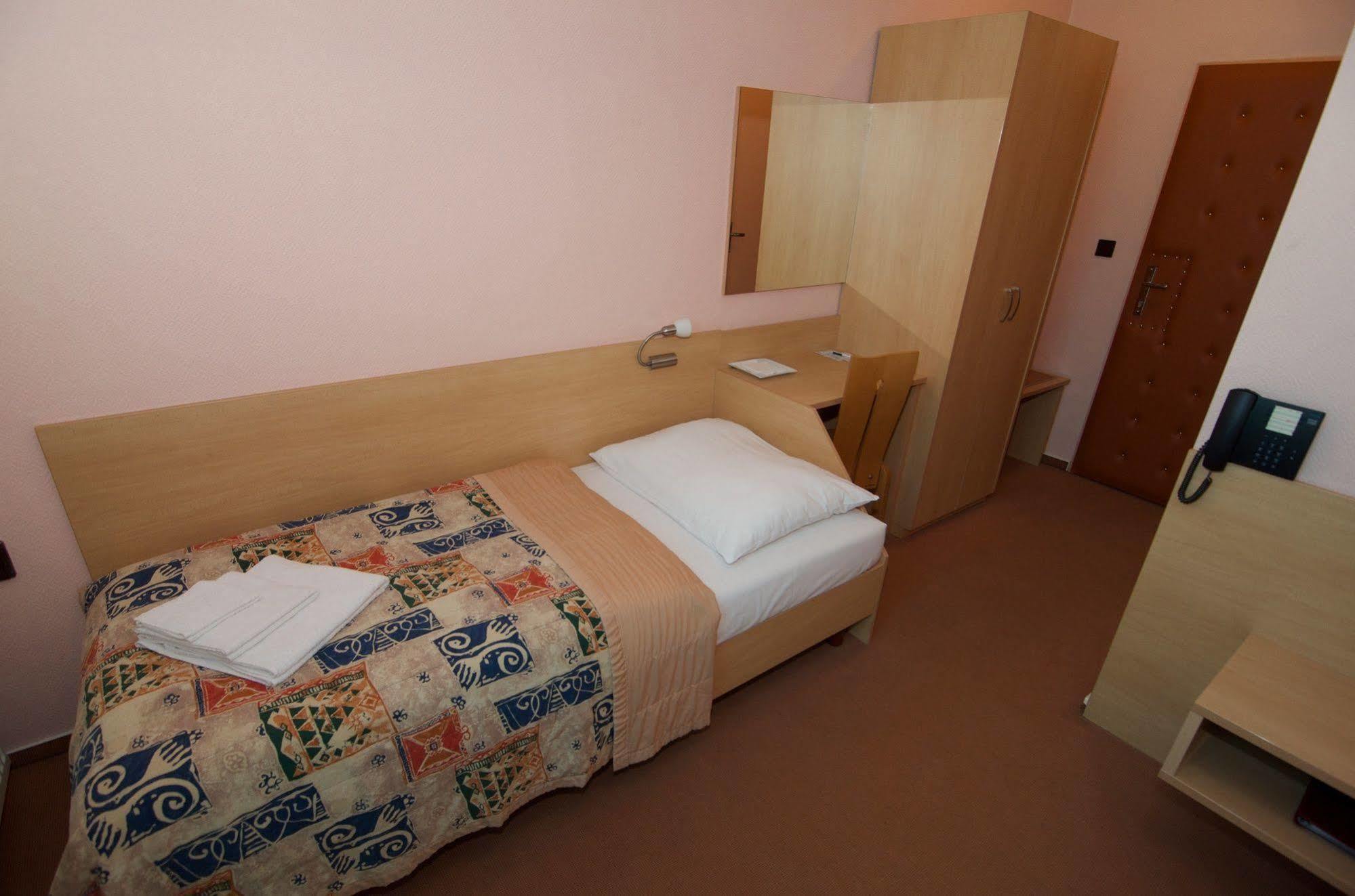 Liptovský Mikuláš Hotel Steve מראה חיצוני תמונה